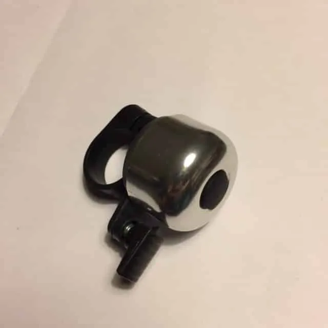 Kleine zilver grijze fietsbel